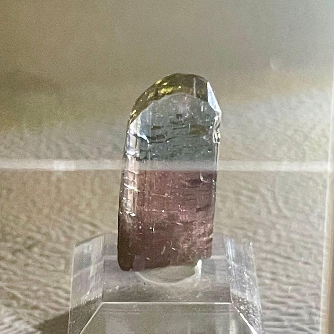 (25808) タンザニア産 非加熱 タンザナイト 鉱物標本 原石