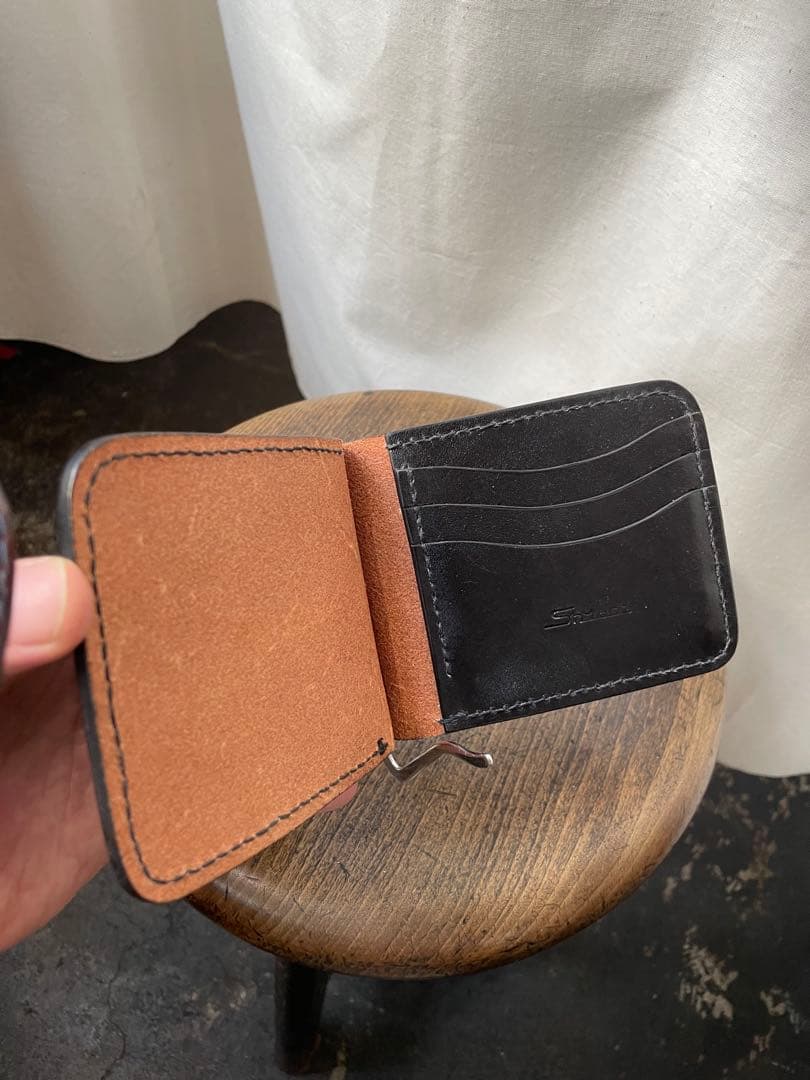 ハンドメイド　レザーマネークリップ　ヌメ革　札バサミ　　本革　革製品　革財布