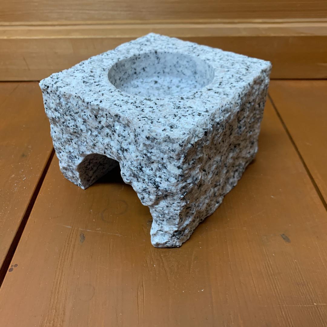 爬虫類　角型シェルター　3