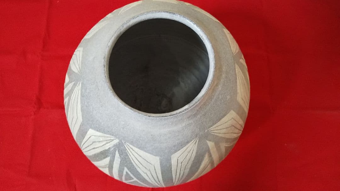 陶器の壺