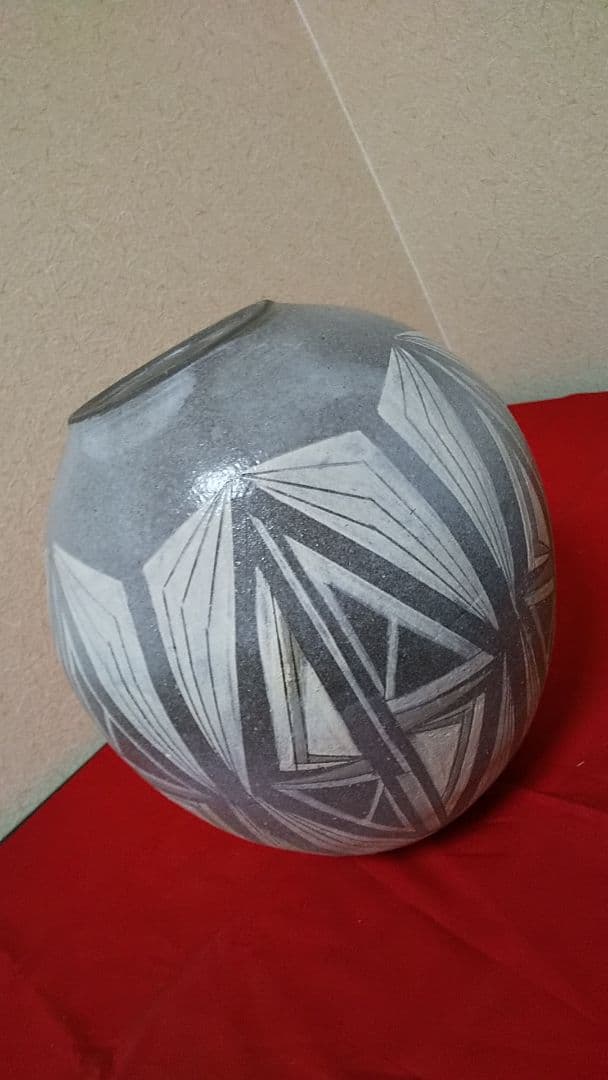 陶器の壺
