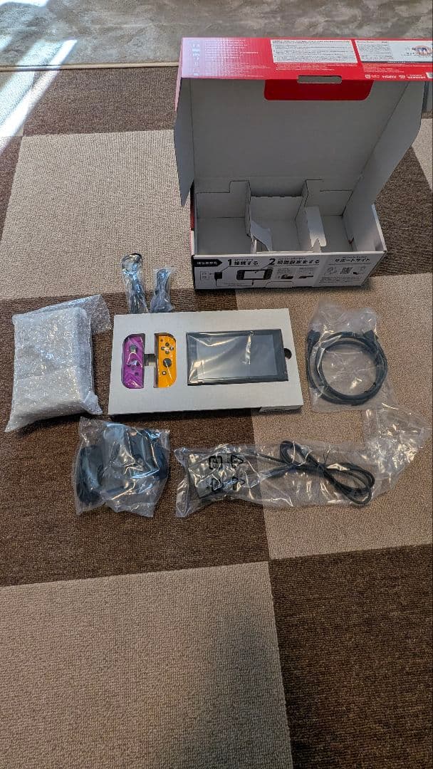 ゲ*ー様 Nintendo Switch 本体 イエロー・パープル