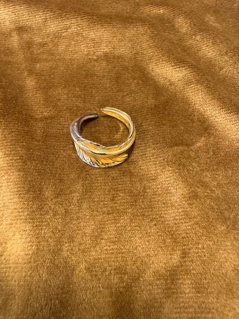 アクセサリー Larry Smith KAZEKIRI FEATHER RING