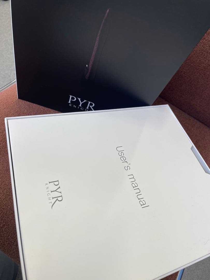 専用です！！新品未使用　PYR パイラナイト　美顔　全身痩身機器