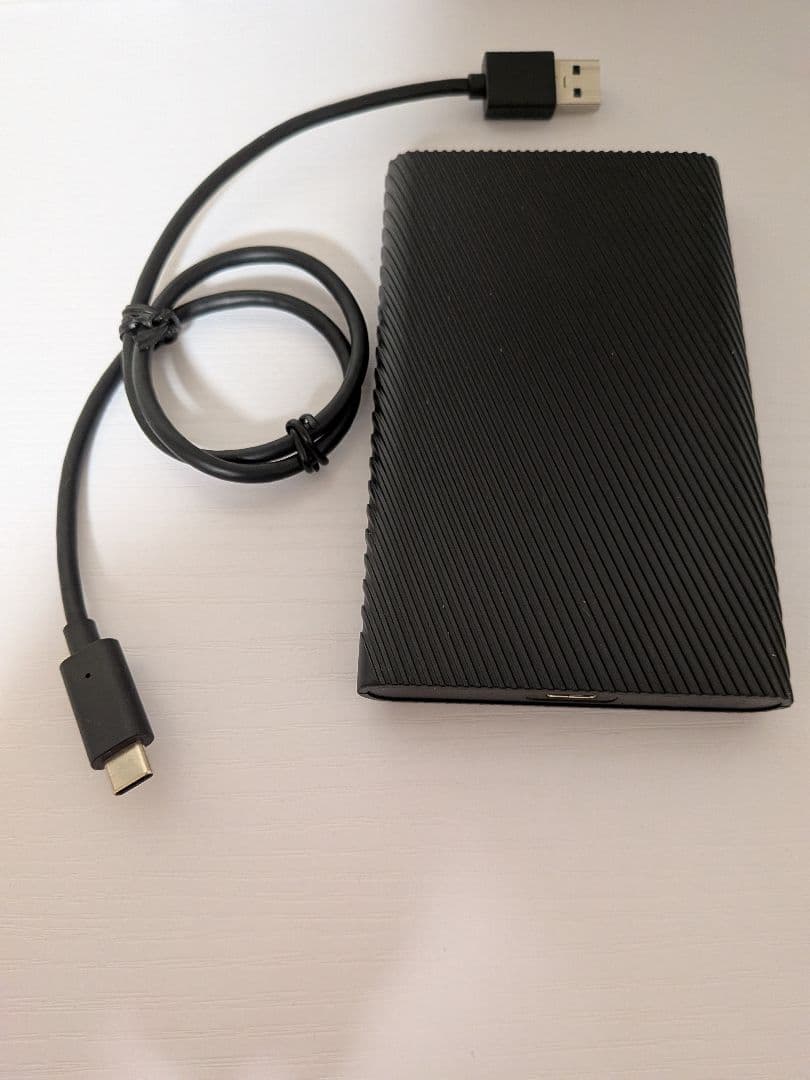 SSD 2TB ケース付き