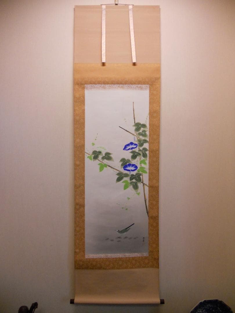 掛け軸 都路五葉 朝顔に小禽 絹本 希少 軸装 茶道具 掛軸 美品 です。