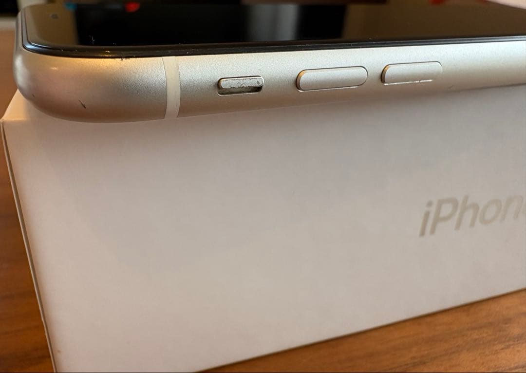 Apple iPhone 11 ホワイト本体128GB SIMフリー