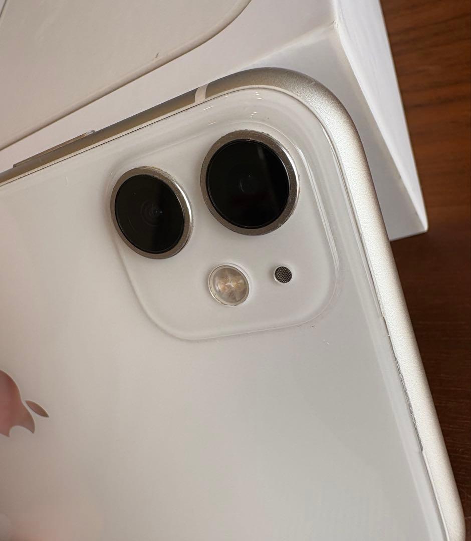 Apple iPhone 11 ホワイト本体128GB SIMフリー