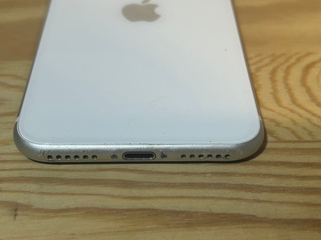 iPhone SE2 第2世代128GB SIMフリー バッテリー100% 白