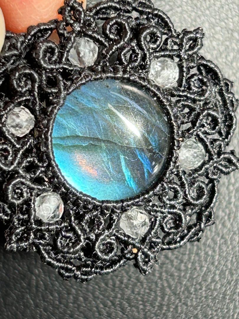 ルビーと水晶のマクラメネックレス/ラブラドライトと水晶のマクラメネックレス