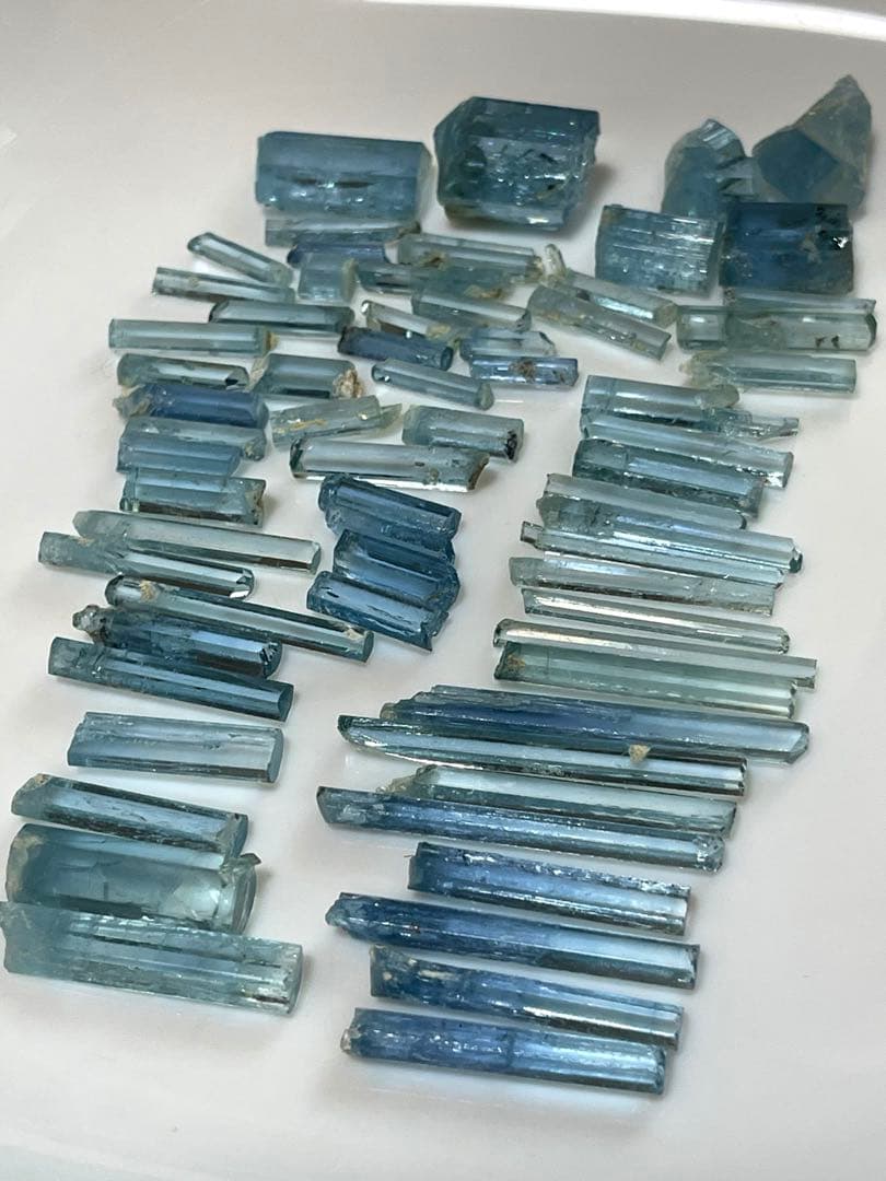 天然アクアマリン原石ロット - 結晶美と透明感 203.25ct ベトナム産