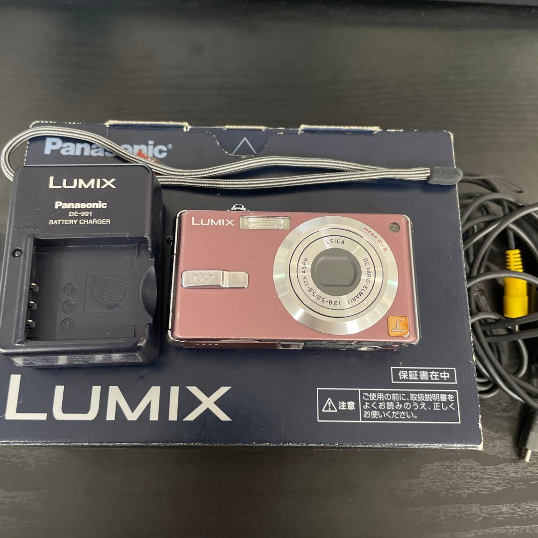 Panasonic LUMIX FX7 コンパクトデジタルカメラ