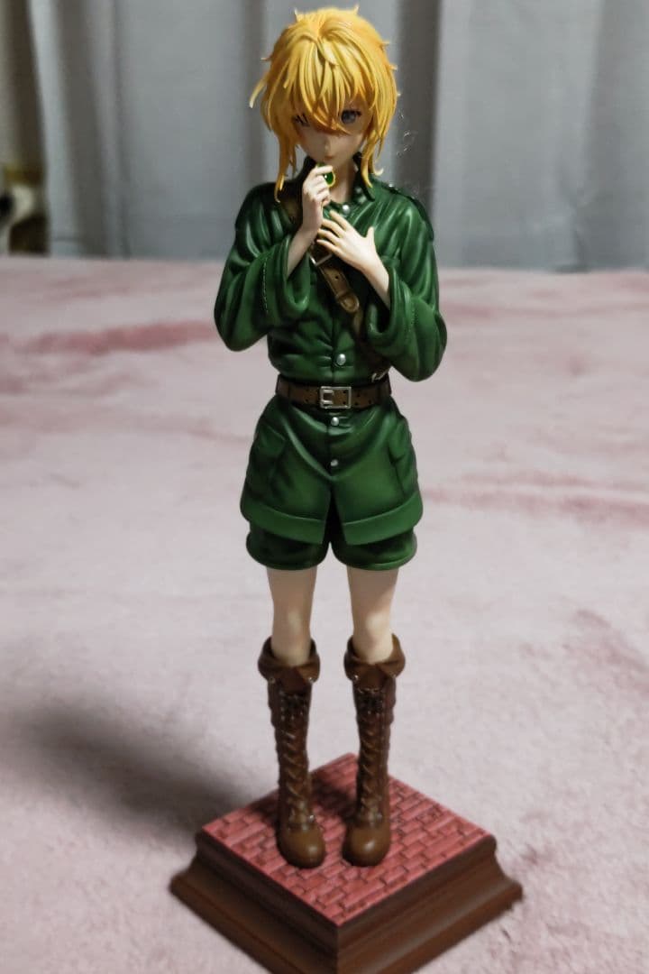 ヴァイオレット エヴァーガーデン　子供バージョン　ガレージキット　フィギュア