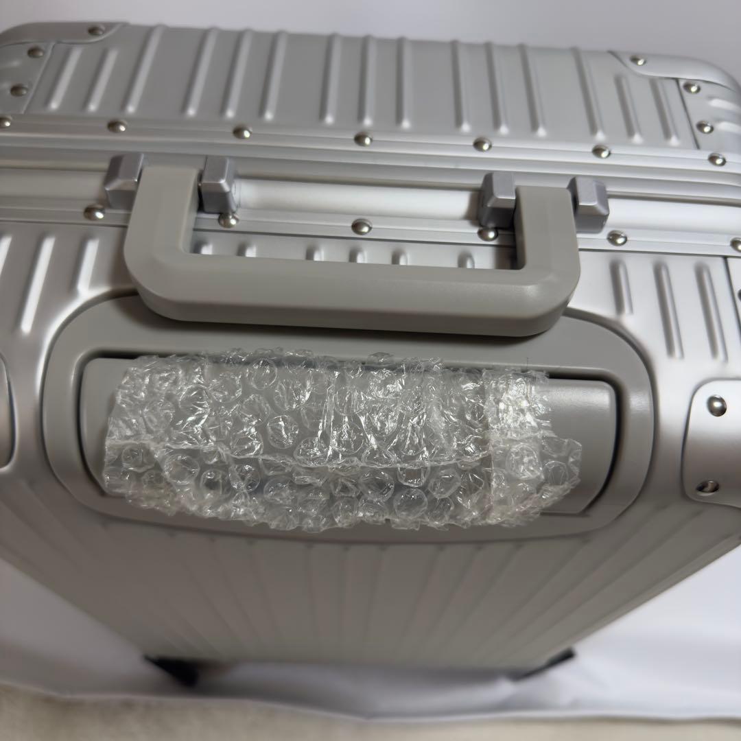 新品未使用メルセデスベンツ　アルミボディーキャリーケース4輪TASロック保存袋