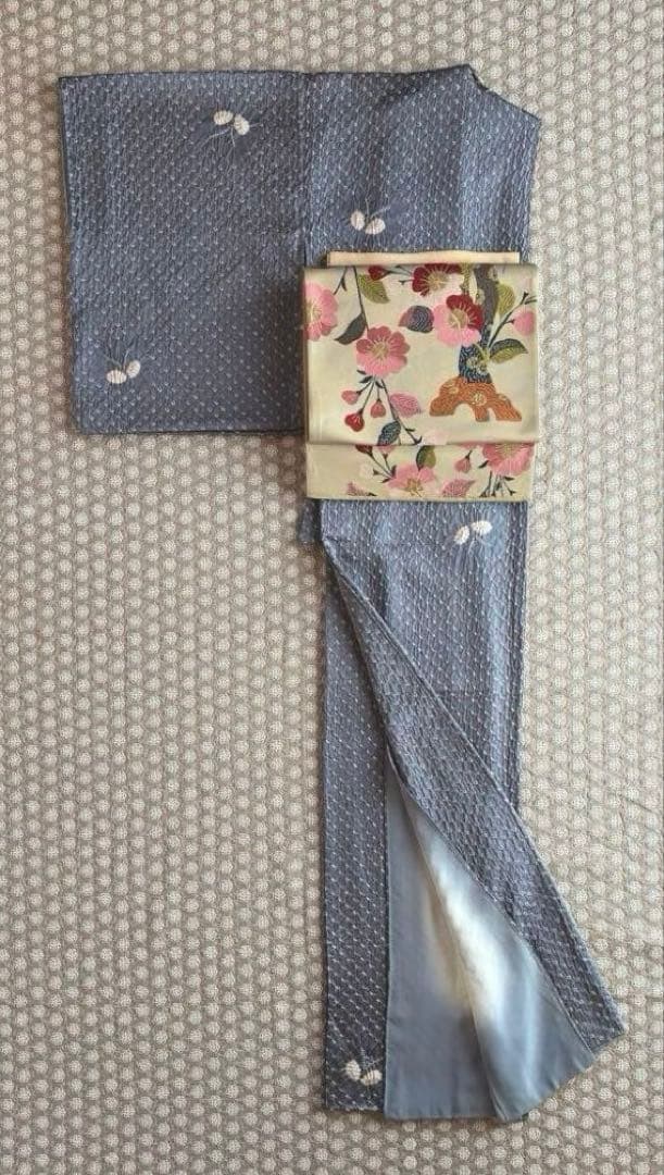 可愛い蝶々柄　絞り　小紋　正絹　お花見着物　ミナペルホネンお好きな方にも