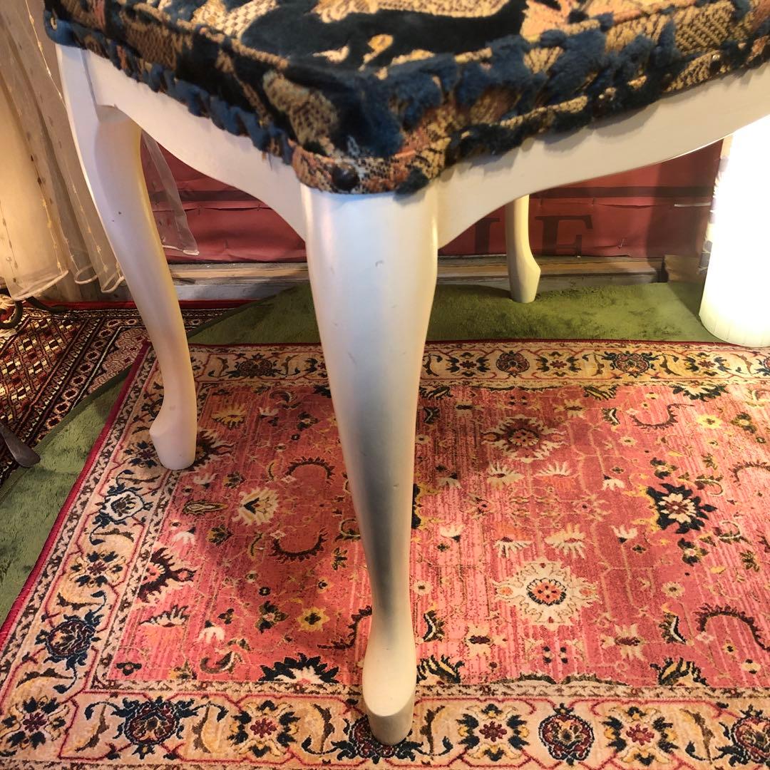 シャビーシック　フレンチ　アンティーク　片肘スツール　猫脚チェア