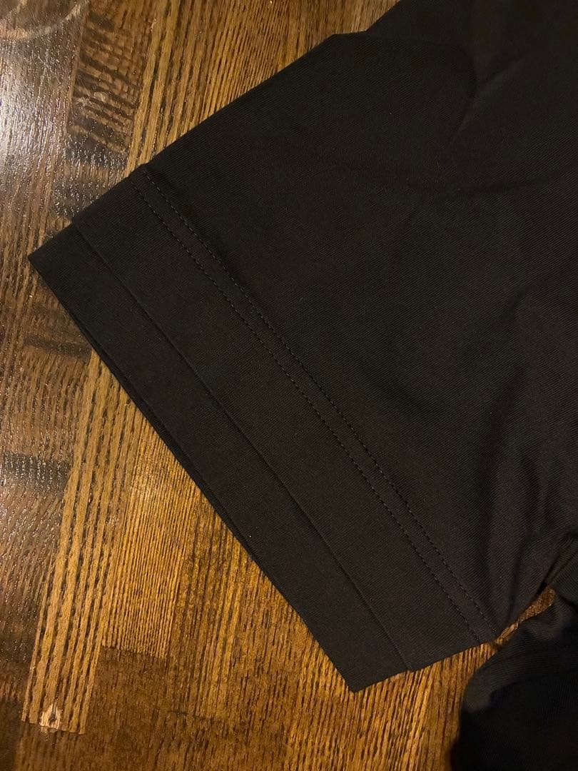 MONCLER ブラック ロゴ Tシャツ