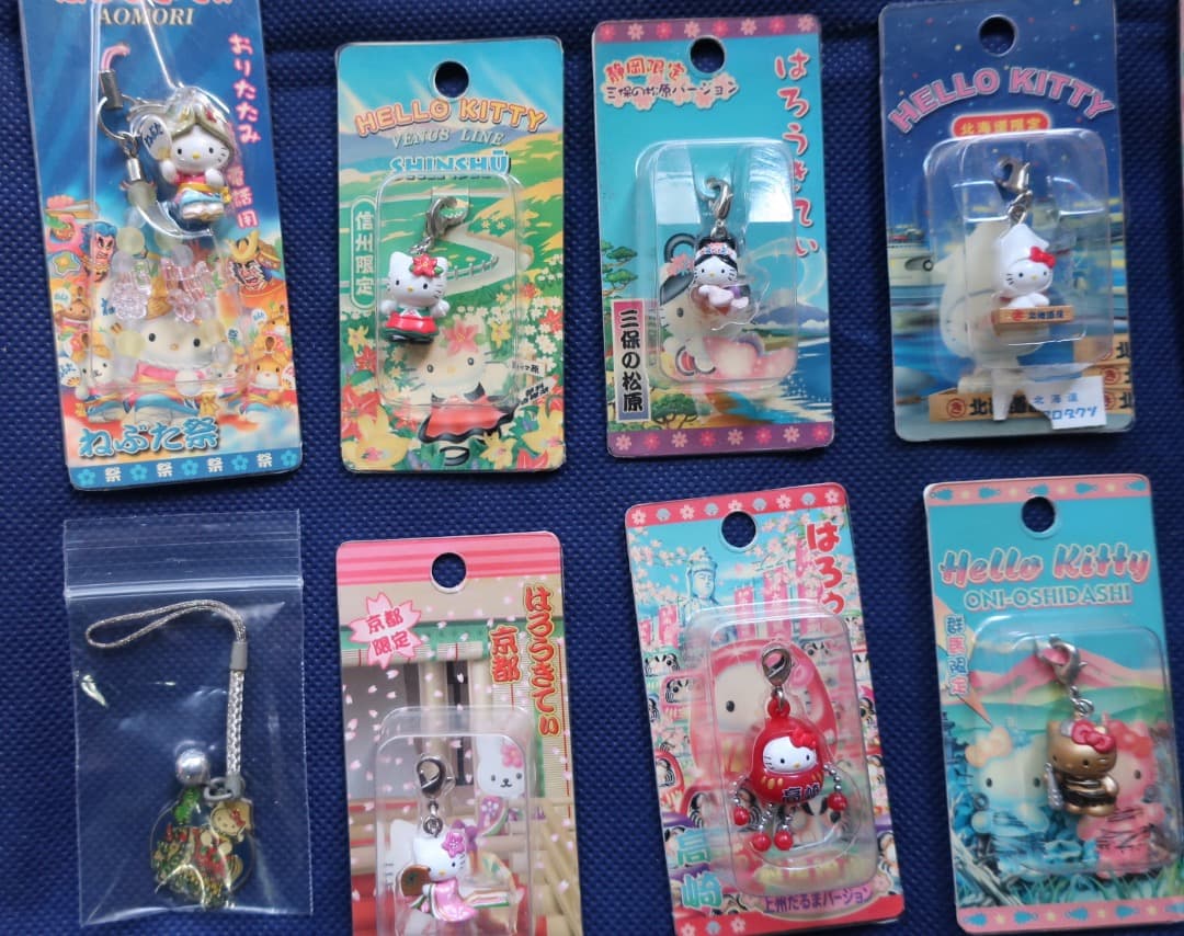 ２５点まとめ売り ご当地キティ ストラップ キーホルダー 未開封２４ 開封１