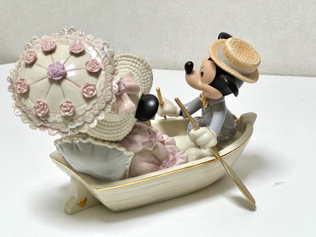 ディズニー ミッキーとミニーのRowboat Romance レノックス 陶器