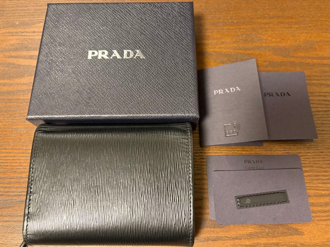 【新品】PRADA 三つ折り財布 RFID ブラック 1MH025