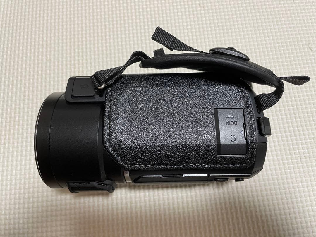 パナソニック ビデオカメラ HC-V900