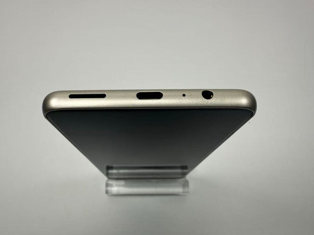 美品 Arrows We2 Plus F-51E 256GB シャンパンシルバー