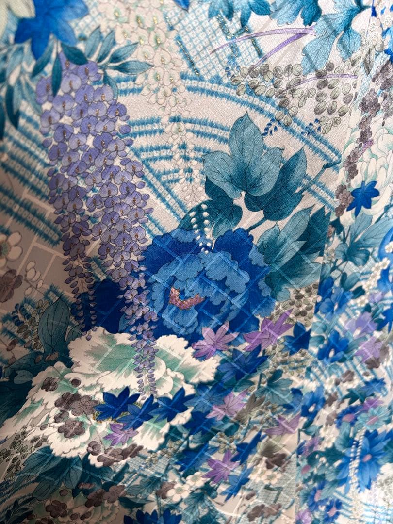 青花総柄 振袖 装い金彩 身丈157.5 裄66 袖丈111