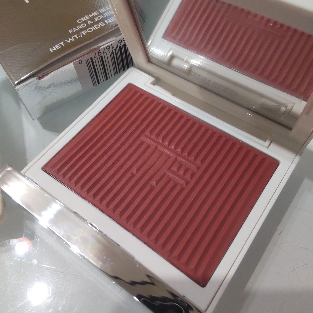 トムフォード　クリームブラッシュ