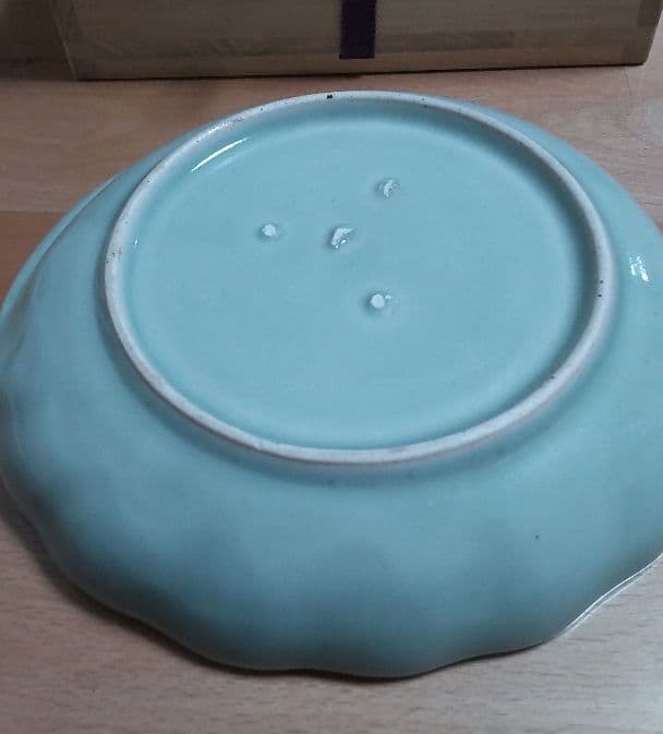 鍋島青磁　貝形皿　木箱つき