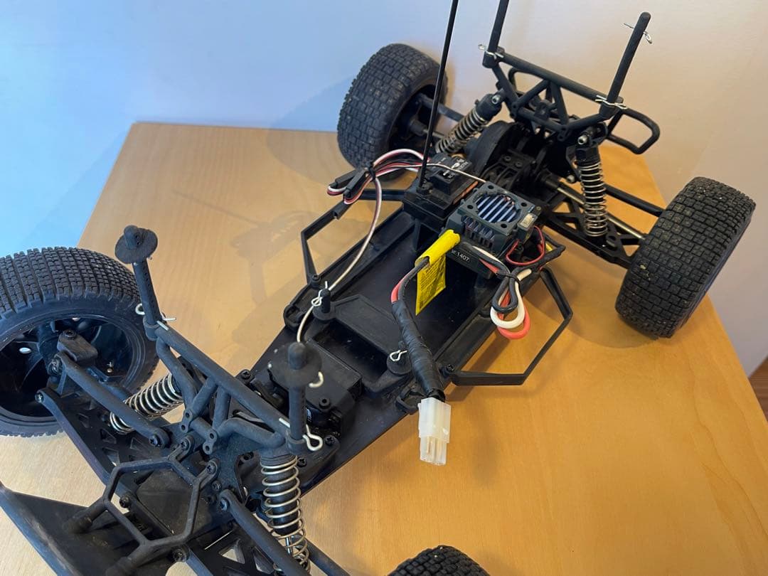 ラジコン　1/10スケール　ワーゲンビートル(デザートエディション)