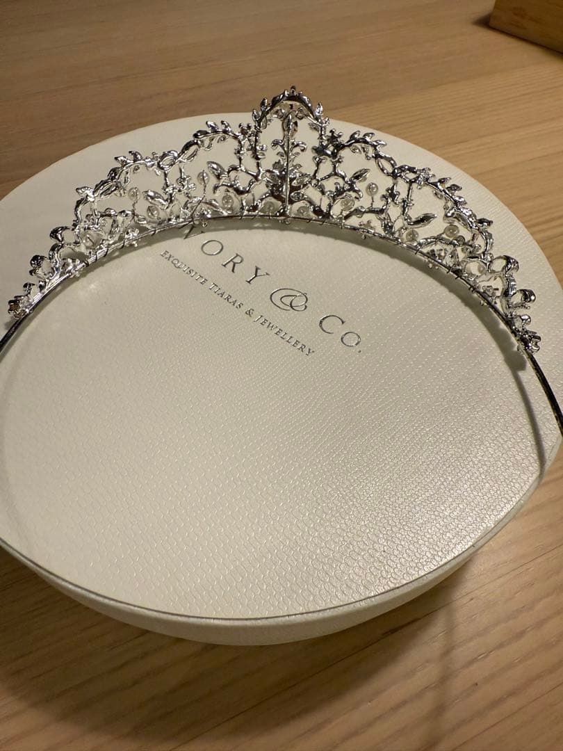 Ivory & Co. Charlotte ティアラ　結婚式　新婦