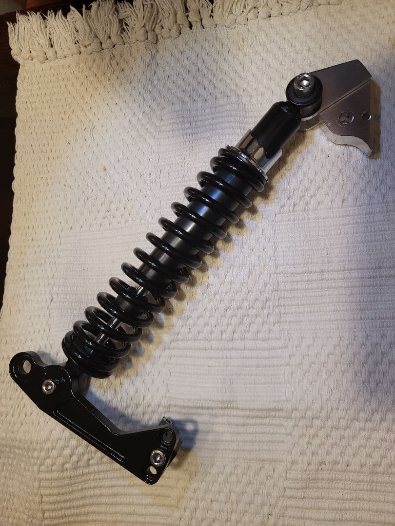 ●値下げいたしました●ZRX400 細巻きリアショックとレイダウンキットのセット