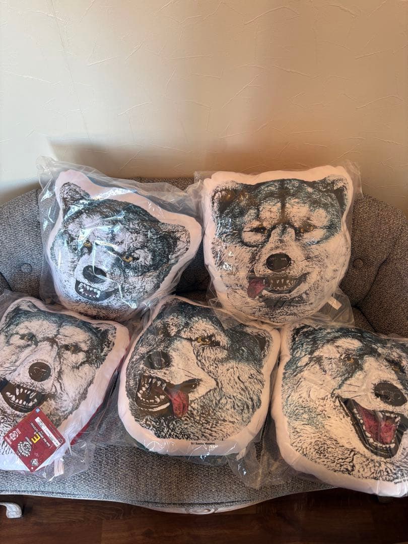 一番くじ　MAN WITH A MISSION クッション　コンプリート