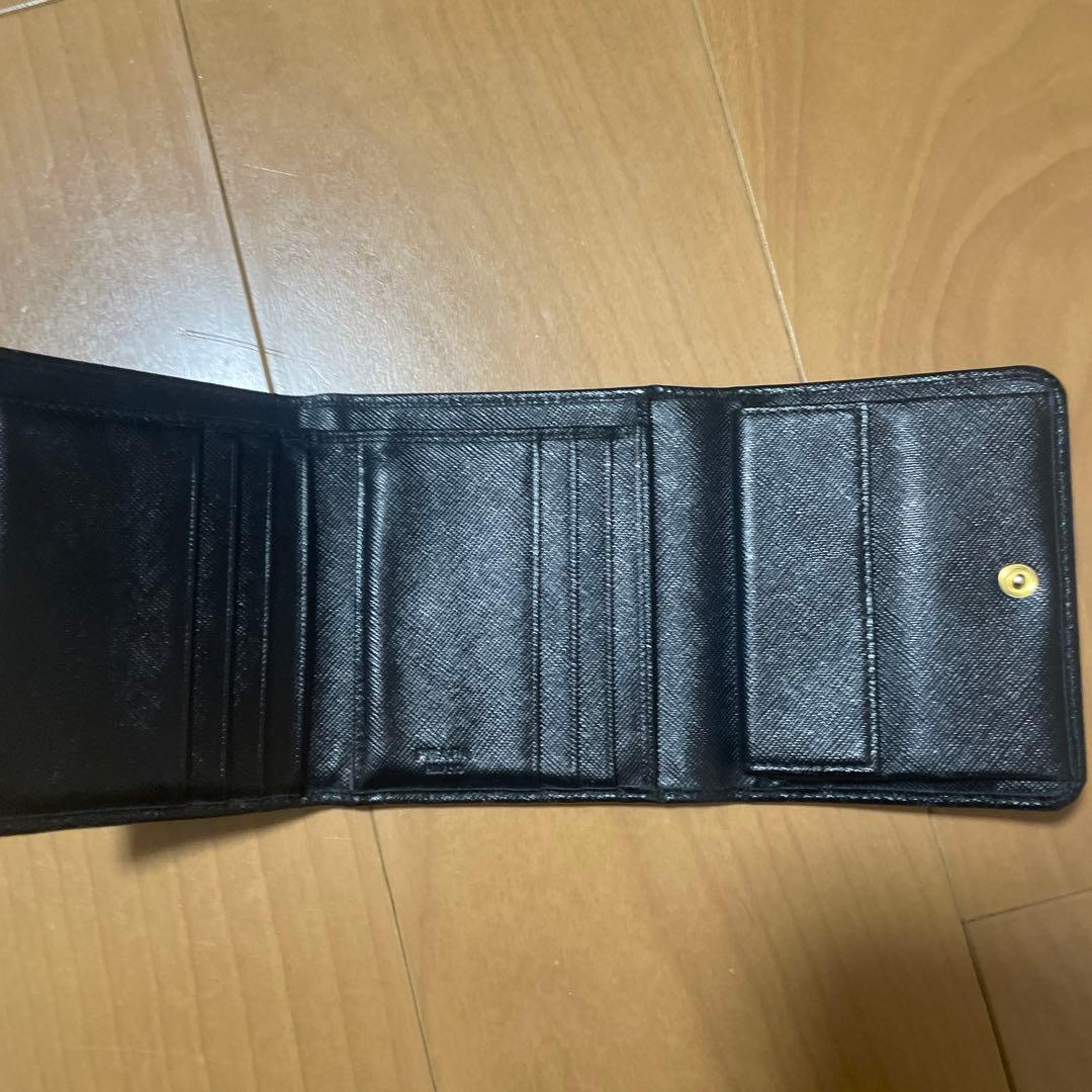 中*す様 PRADA 財布