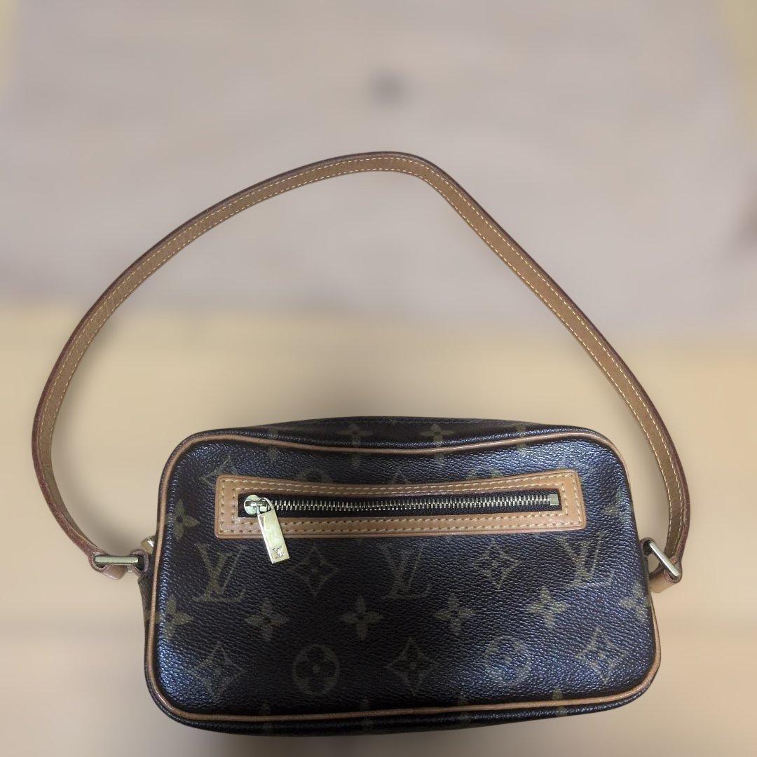 LOUIS VUITTON ルイヴィトン モノグラム ポシェットシテ