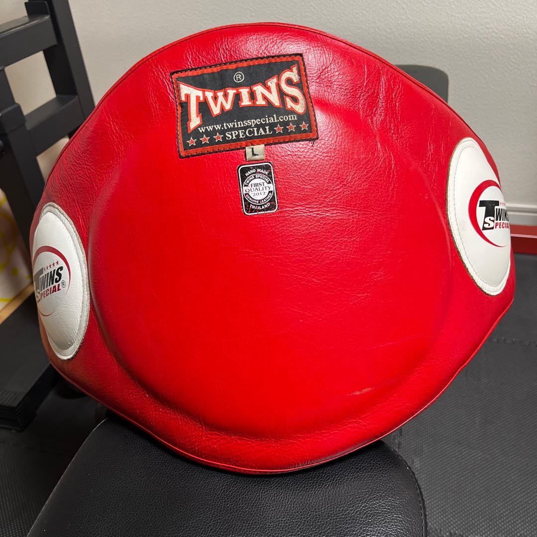 TWINS ボディーミット　キック打撃練習　格闘技