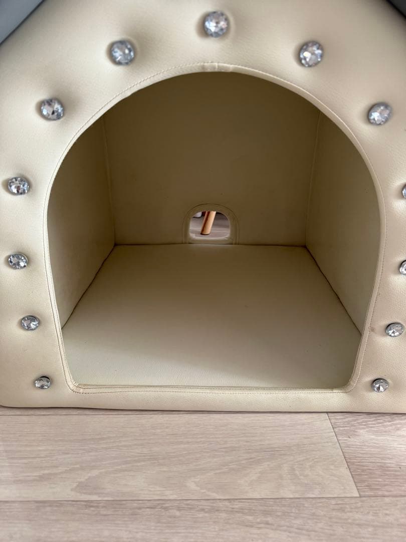 ビジュー付きレザーペットハウス　大きめ　多頭飼い　中型犬