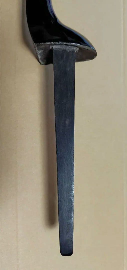 三線（沖縄三味線）　県産黒木（！？）棹　新調本皮一枚張りチーガ　ハードケース付