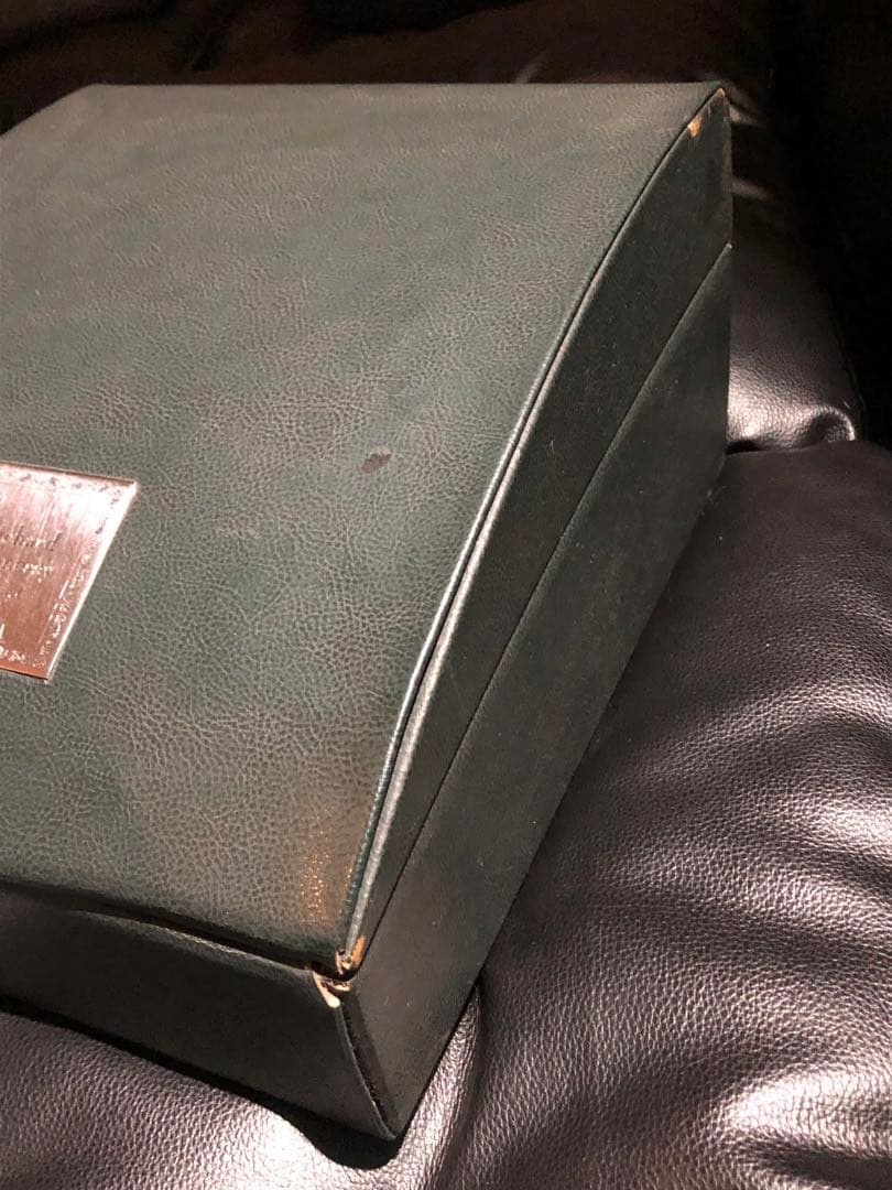 ヘネシー　バカラ♦️旧クリスタルボトル♦️空瓶 箱 付属品多数あり♦️補償付　送料込