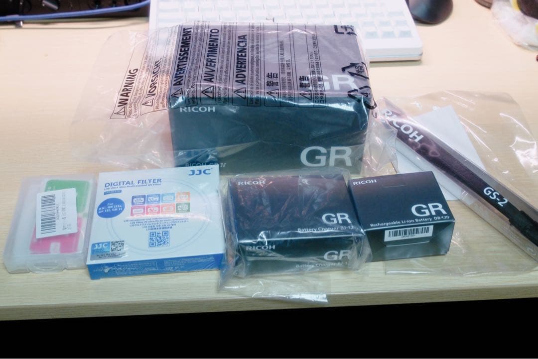 【付属品全部付き】新品未使用 RICOH GR IV リコー GR4