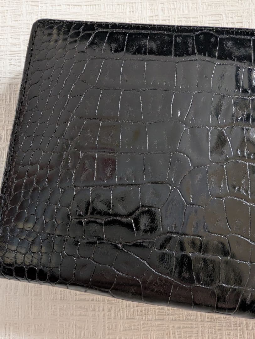 YVES SAINT LAURENT ブラック二つ折り財布