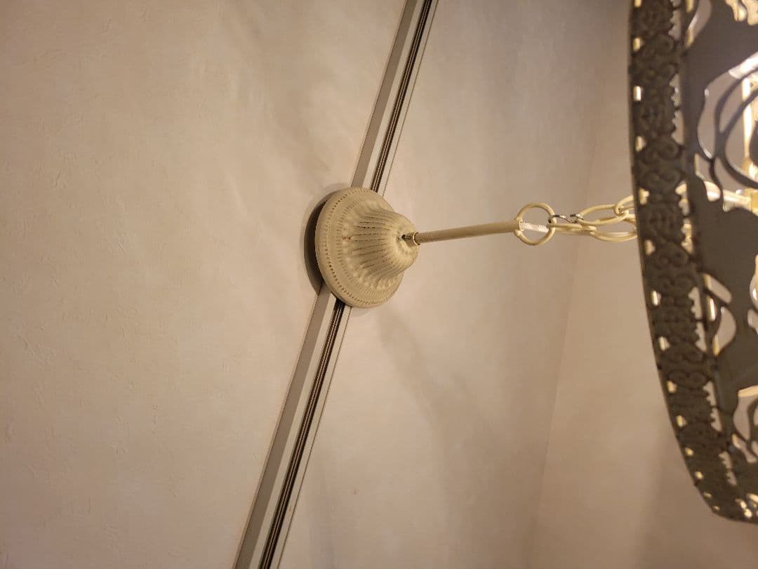 新品　シャンデリア　ライト　電気