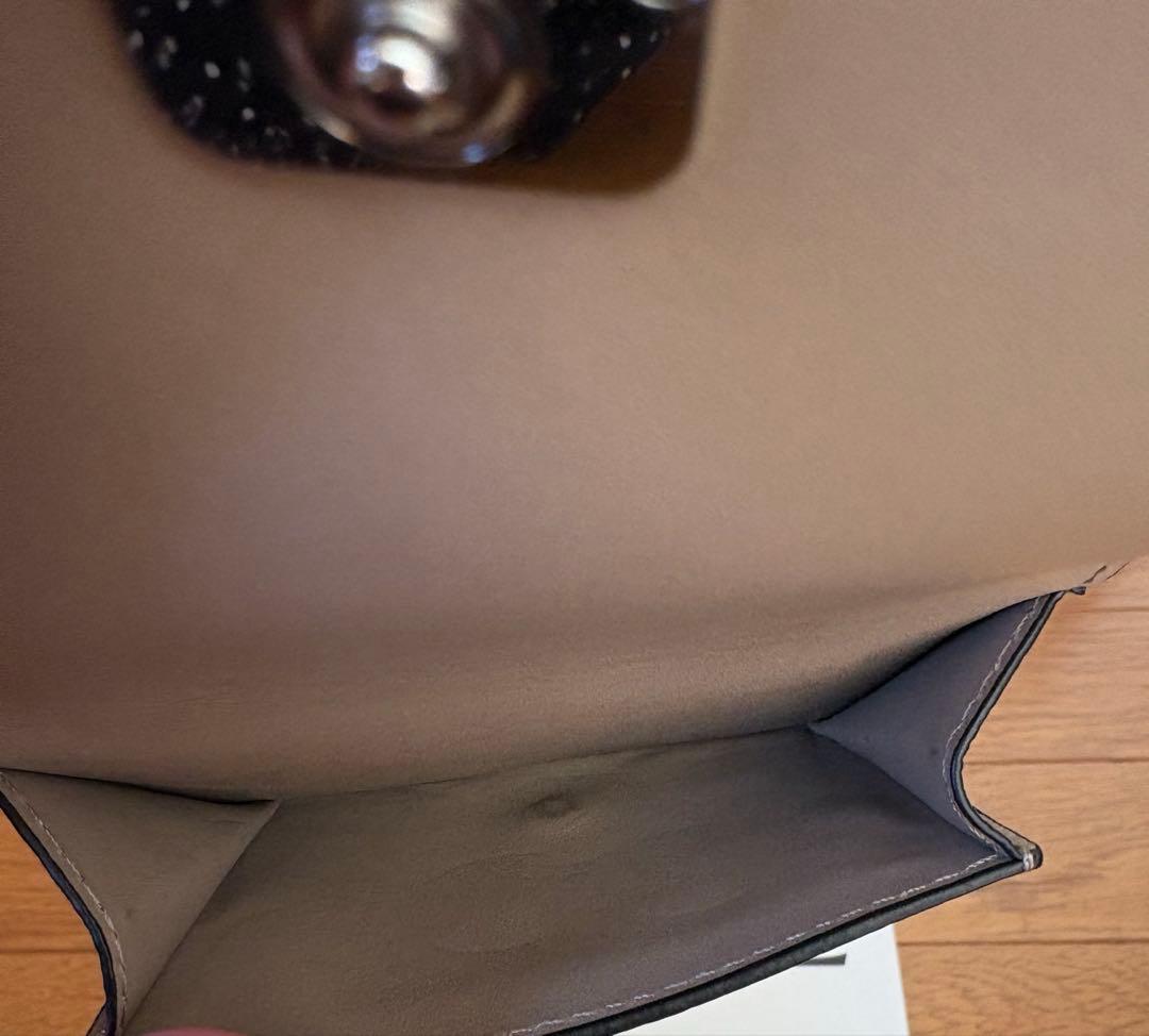 ロエベ　アナグラムトライフォールドウォレット