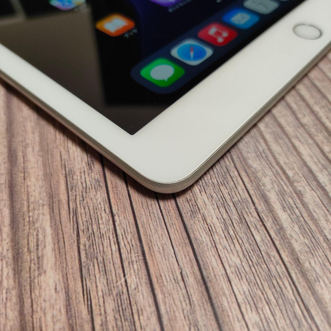 iPad 第8世代 32GB SIMフリー 美品