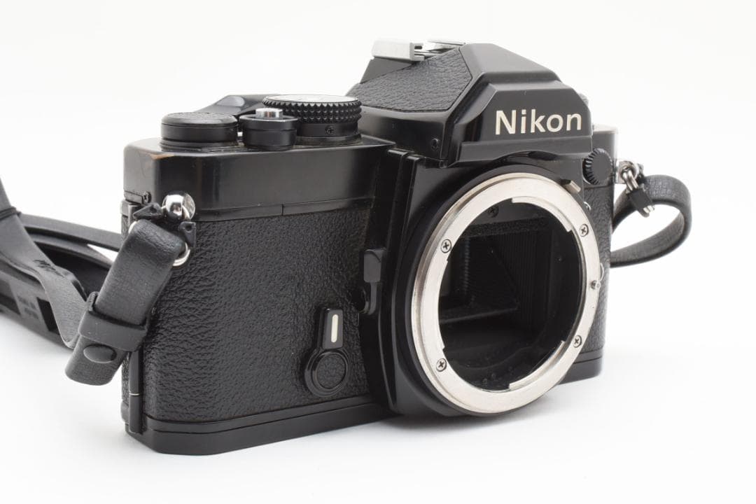 美品 NIKON FM ブラック フィルムカメラ　モルト新品交換済　M196