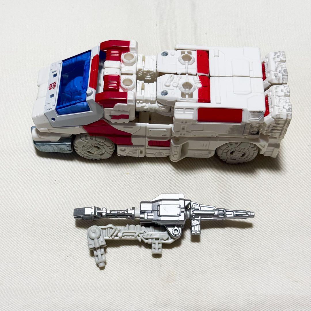 【送料込・中古・開封品】トランスフォーマー WFC-S34 ラチェット