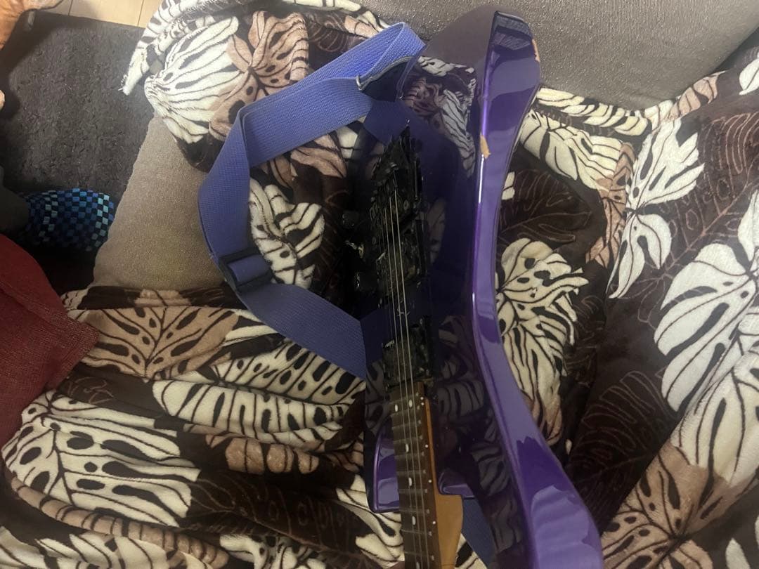 騎*谷様 グローバーJackson エレキギター 紫