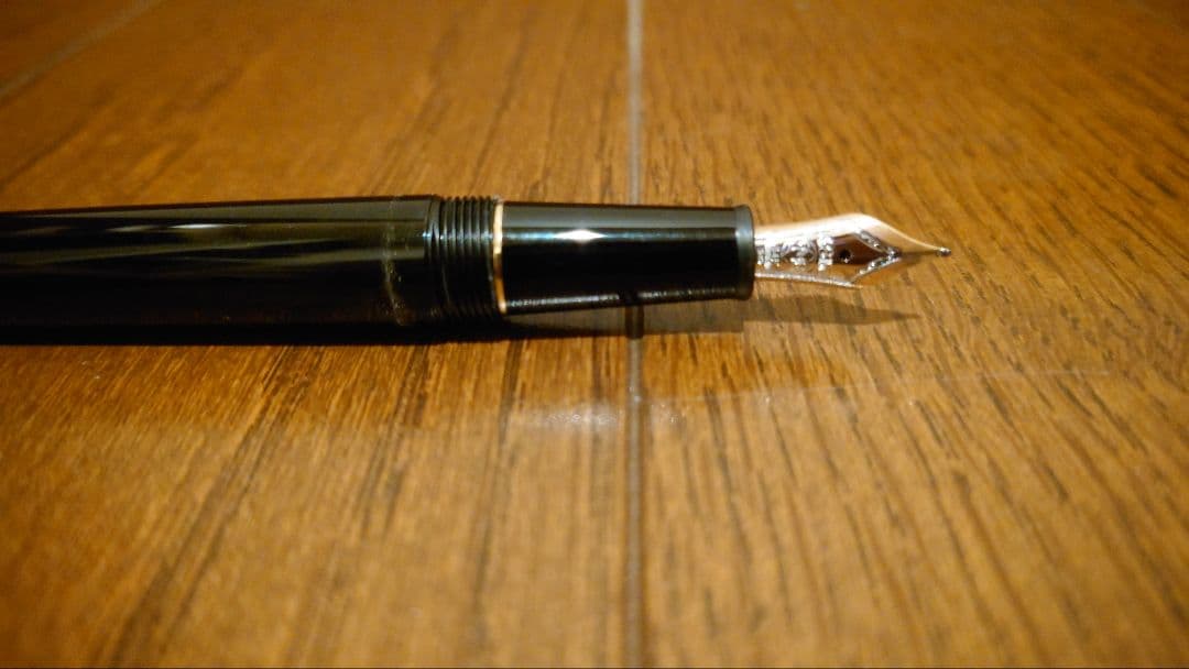 廃盤レア　Monc Blanc MEISTERSTUCK Piz万年筆 F