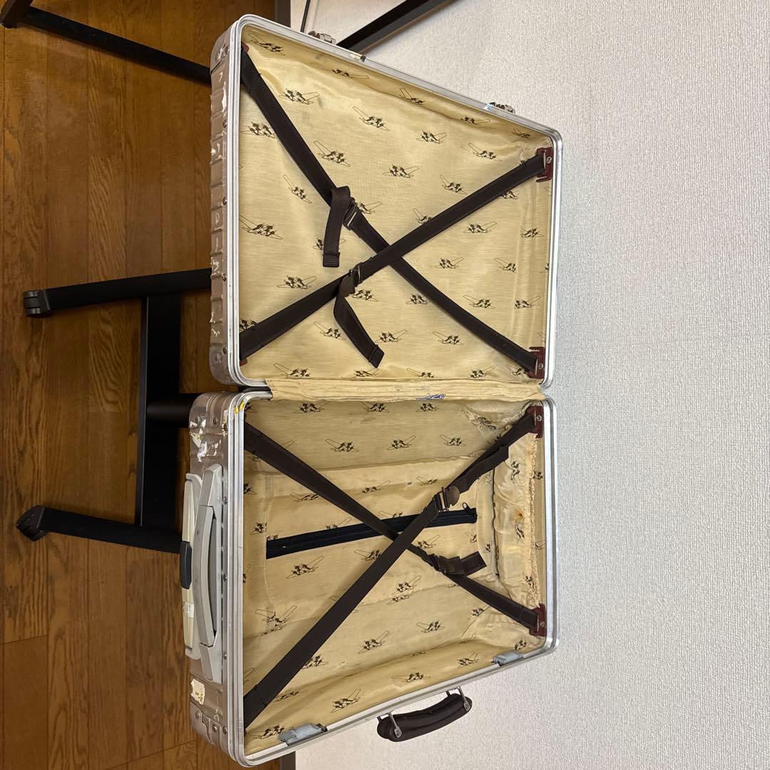 はるまきリモワ クラシックフライト 33L 機内持ち込み 2輪