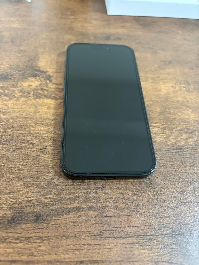 美品　Apple iPhone 15 ブラック 本体　92%